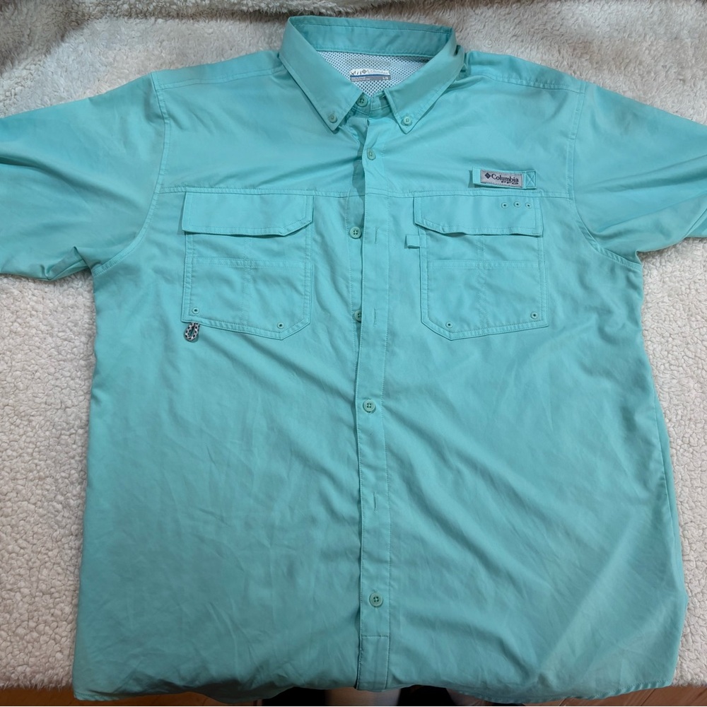 Columbia Men's PFG Bahama Short Sleeve Fishing Shirt. UPF 30
